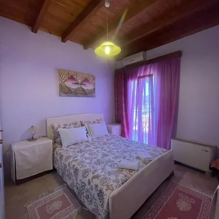 Toula's House * Gaios
